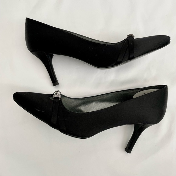 Stuart Weitzman Suede Black Pump With Box